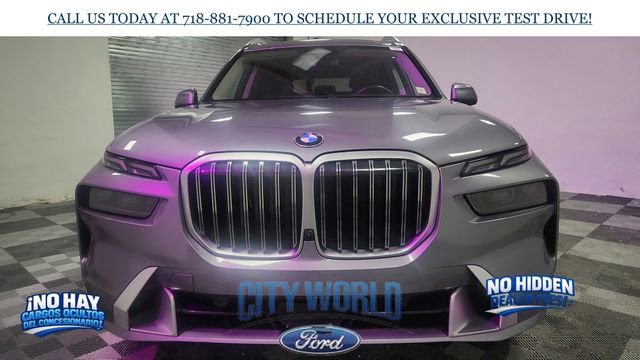 Used 2025 BMW X7 xDrive40i AWD/4WD image 3