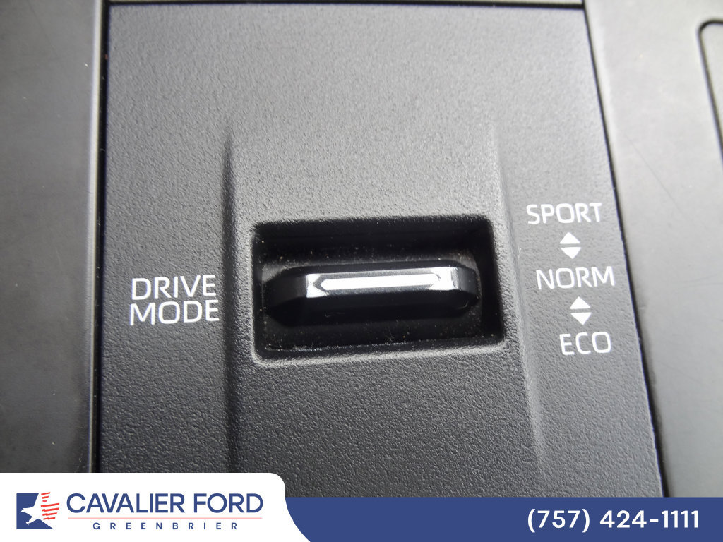 Used 2023 Toyota Highlander XLE FWD image 35