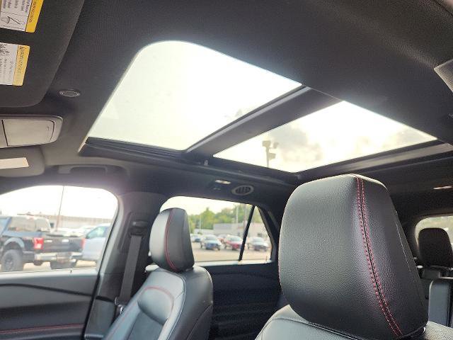 Certified 2022 Ford Explorer ST-Line w/ Class IV Trailer Tow Package image 16