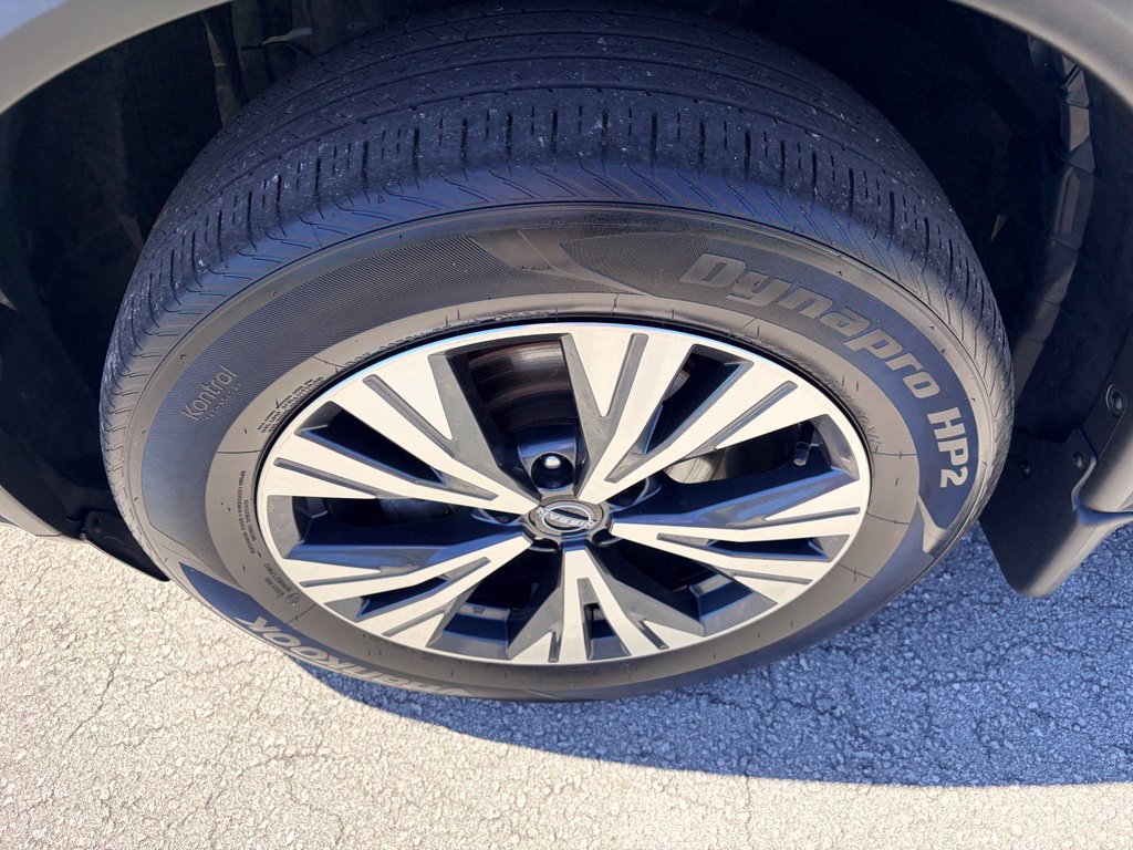 Used 2023 Nissan Rogue SV AWD/4WD image 30