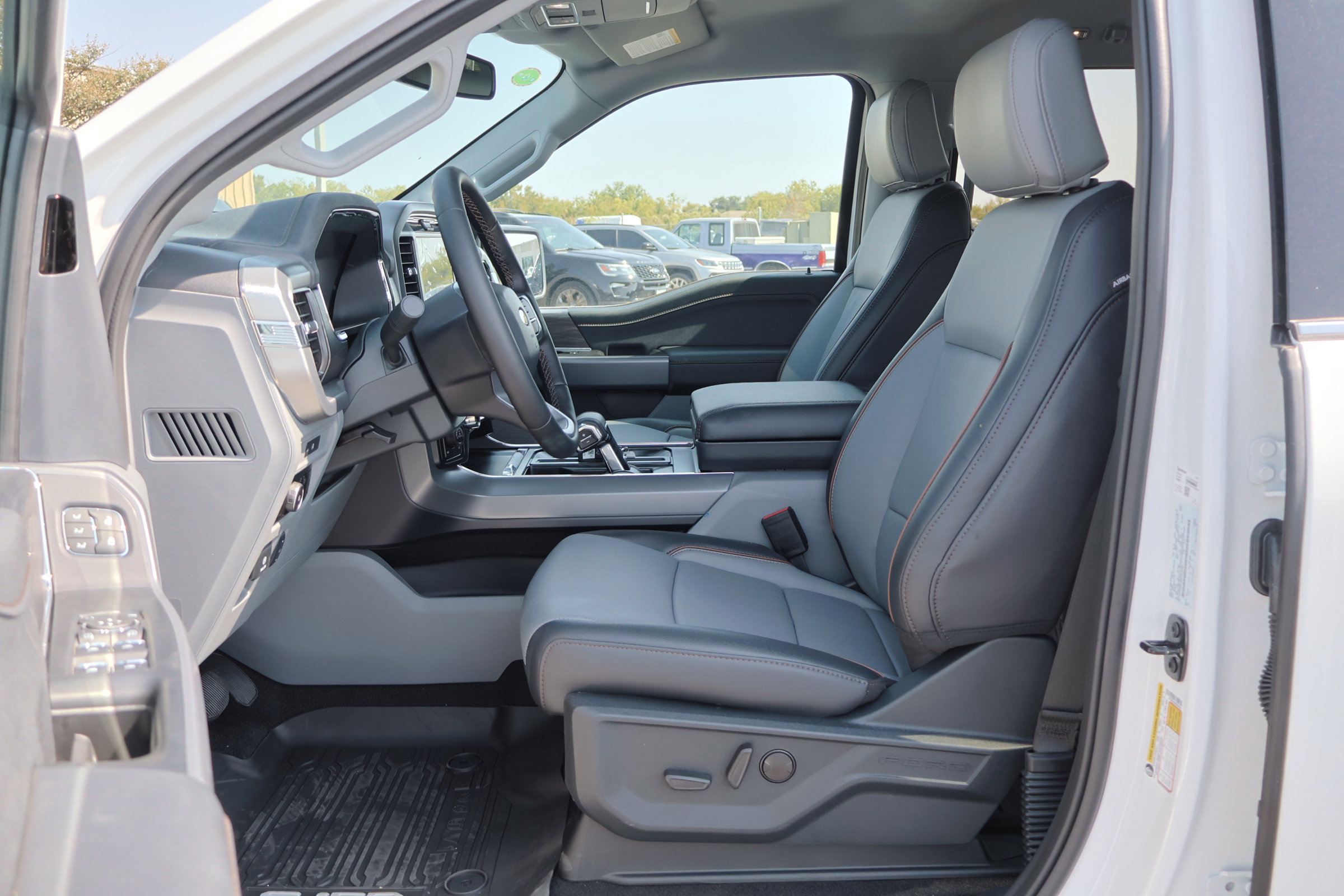 Certified 2025 Ford F150 Lariat w/ Equipment Group 501A Mid image 18