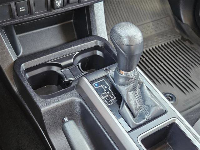 Used 2021 Toyota Tacoma SR5 AWD/4WD image 12