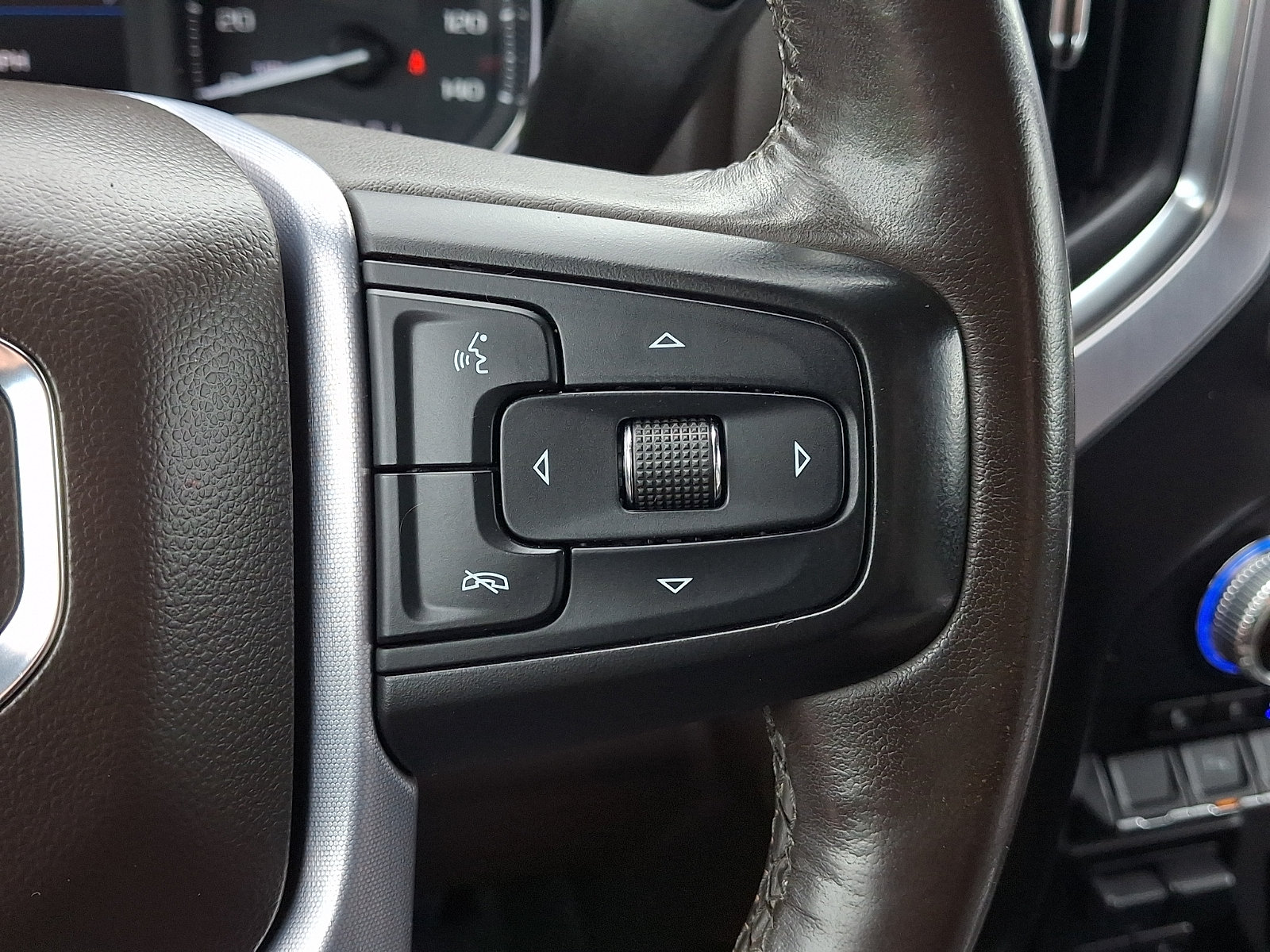 Used 2019 GMC Sierra 1500 SLT w/ SLT Premium Package RWD image 28
