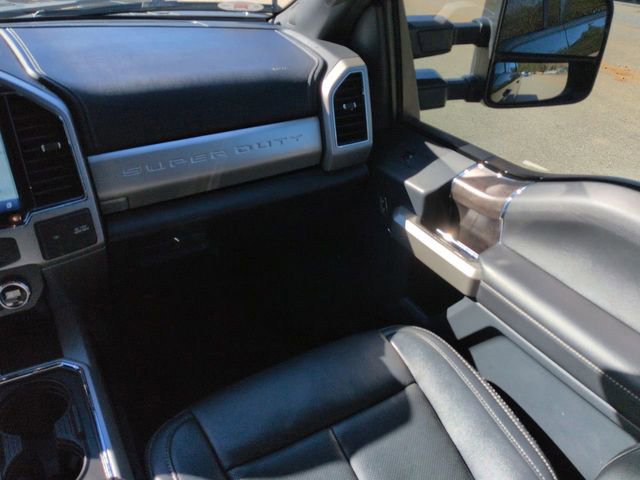 Certified 2022 Ford F250 Lariat w/ Black Appearance Package image 18