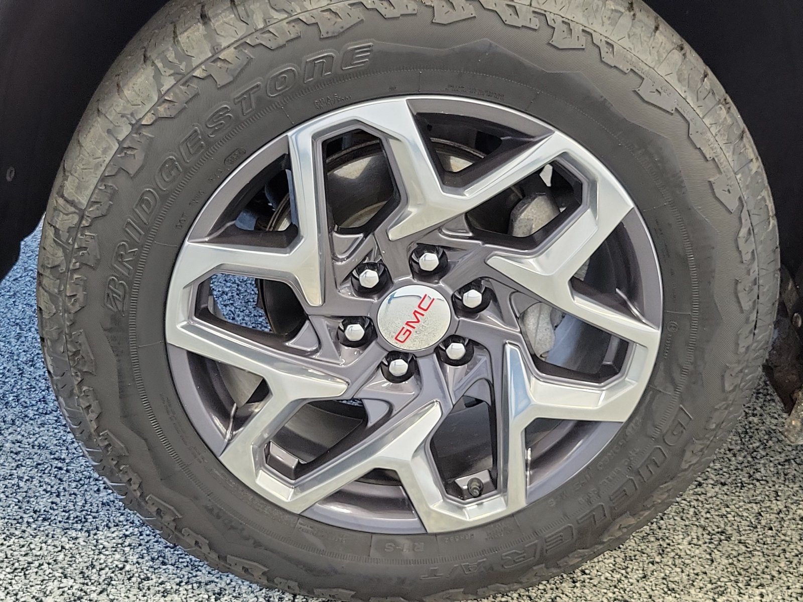 Used 2025 GMC Sierra 1500 SLT w/ SLT Premium Plus Package AWD/4WD image 5