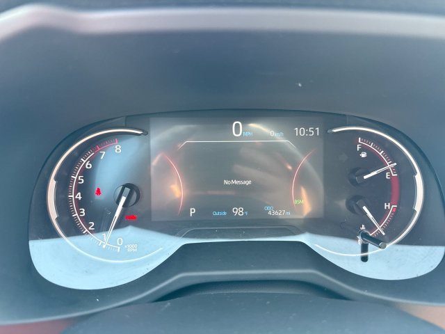 Used 2025 Toyota RAV4 XLE AWD/4WD image 15