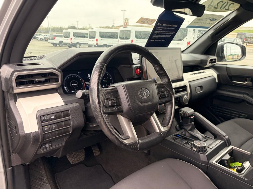Used 2024 Toyota Tacoma TRD Off-Road AWD/4WD image 12