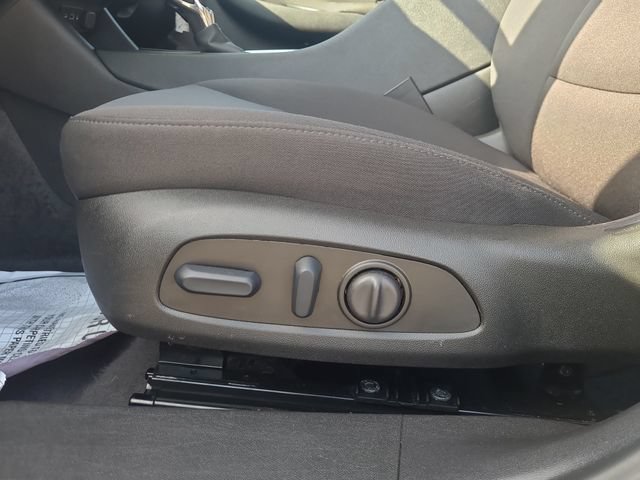 Used 2025 Chevrolet Malibu LT FWD image 22
