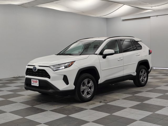 Used 2024 Toyota RAV4 LE AWD/4WD image 5