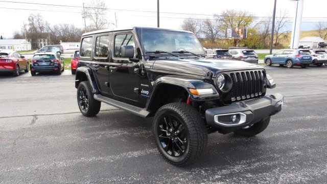 Used 2023 Jeep Wrangler Unlimited Sahara w/ Cold Weather Group image 1