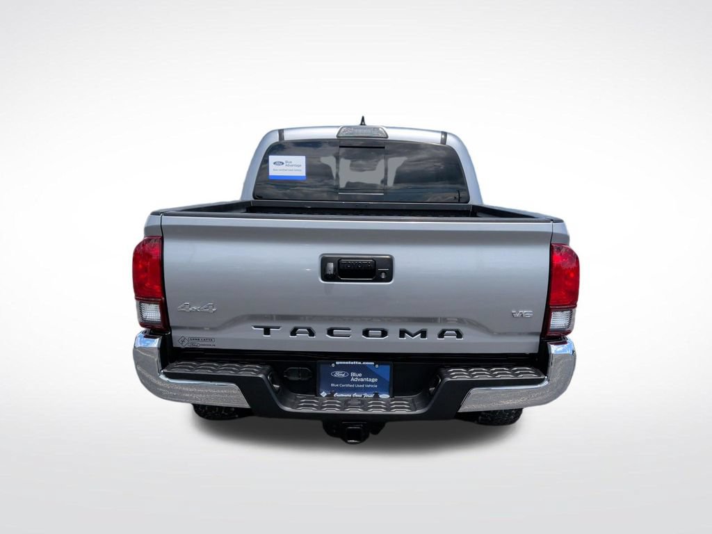 Used 2019 Toyota Tacoma SR5 AWD/4WD image 15