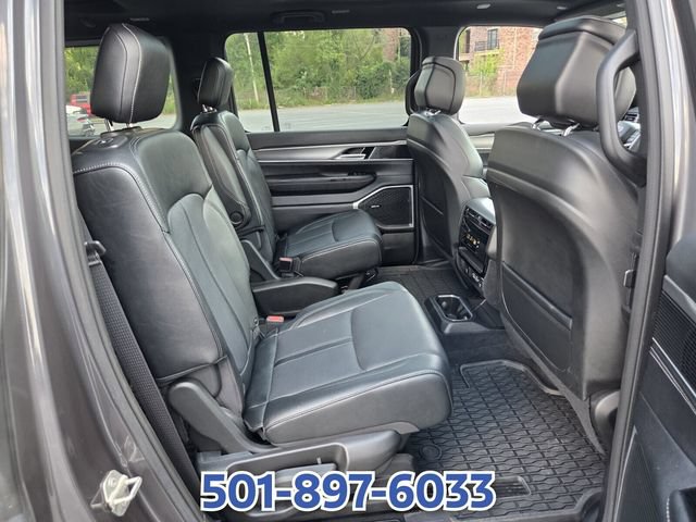 Used 2024 Jeep Wagoneer Series II AWD/4WD image 17