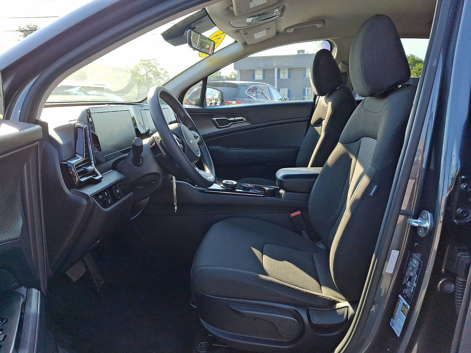 Used 2023 Kia Sportage LX AWD/4WD image 13