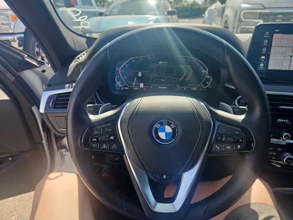 Used 2023 BMW 530e xDrive w/ Premium Package AWD/4WD image 15