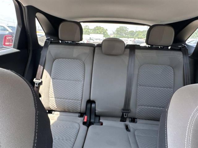 Certified 2022 Ford Escape SE w/ Cold Weather Package AWD/4WD image 19