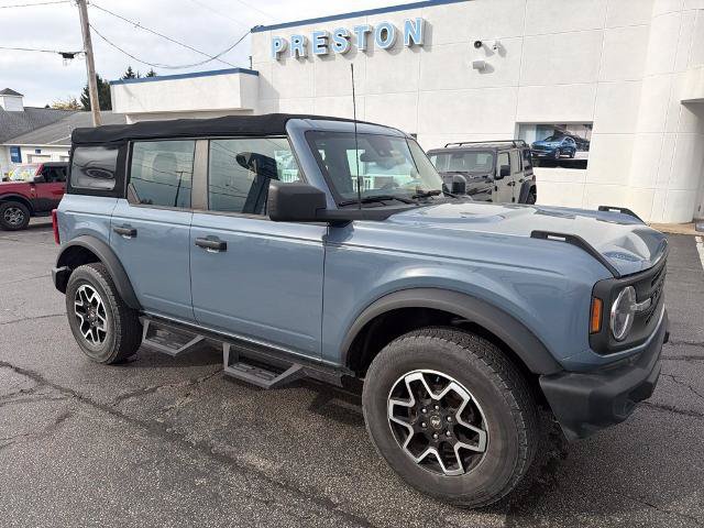 Certified 2023 Ford Bronco 4-Door AWD/4WD image 2