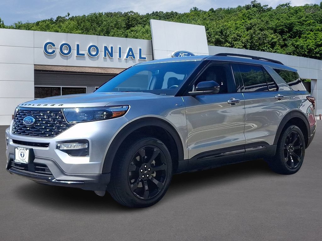 Certified 2023 Ford Explorer ST-Line AWD/4WD image 3