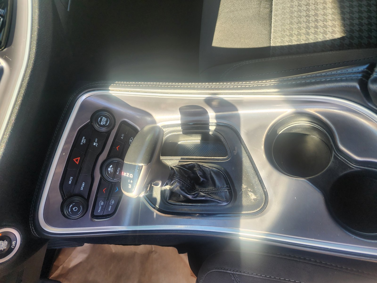 Used 2020 Dodge Challenger SXT RWD image 18