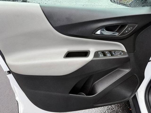 Used 2022 Chevrolet Equinox LT w/ LPO, Floor Liner Package image 10