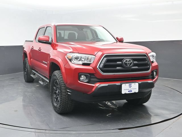 Used 2021 Toyota Tacoma SR5 AWD/4WD image 2