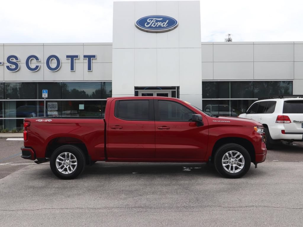 Used 2024 Chevrolet Silverado 1500 RST AWD/4WD image 17
