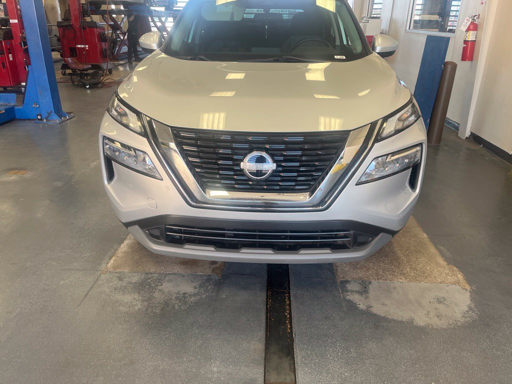 Used 2023 Nissan Rogue SV AWD/4WD image 8