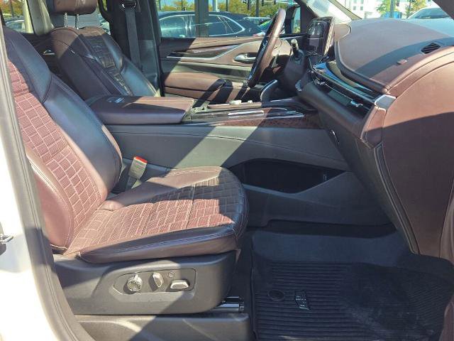 Used 2021 Cadillac Escalade Sport Platinum w/ LPO, ONYX Package image 9