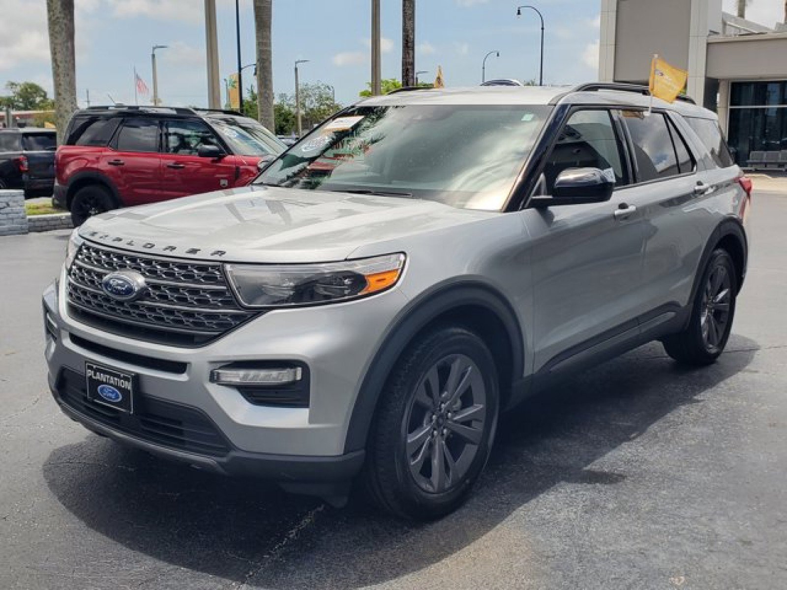 Certified 2023 Ford Explorer XLT w/ Equipment Group 202A RWD image 3