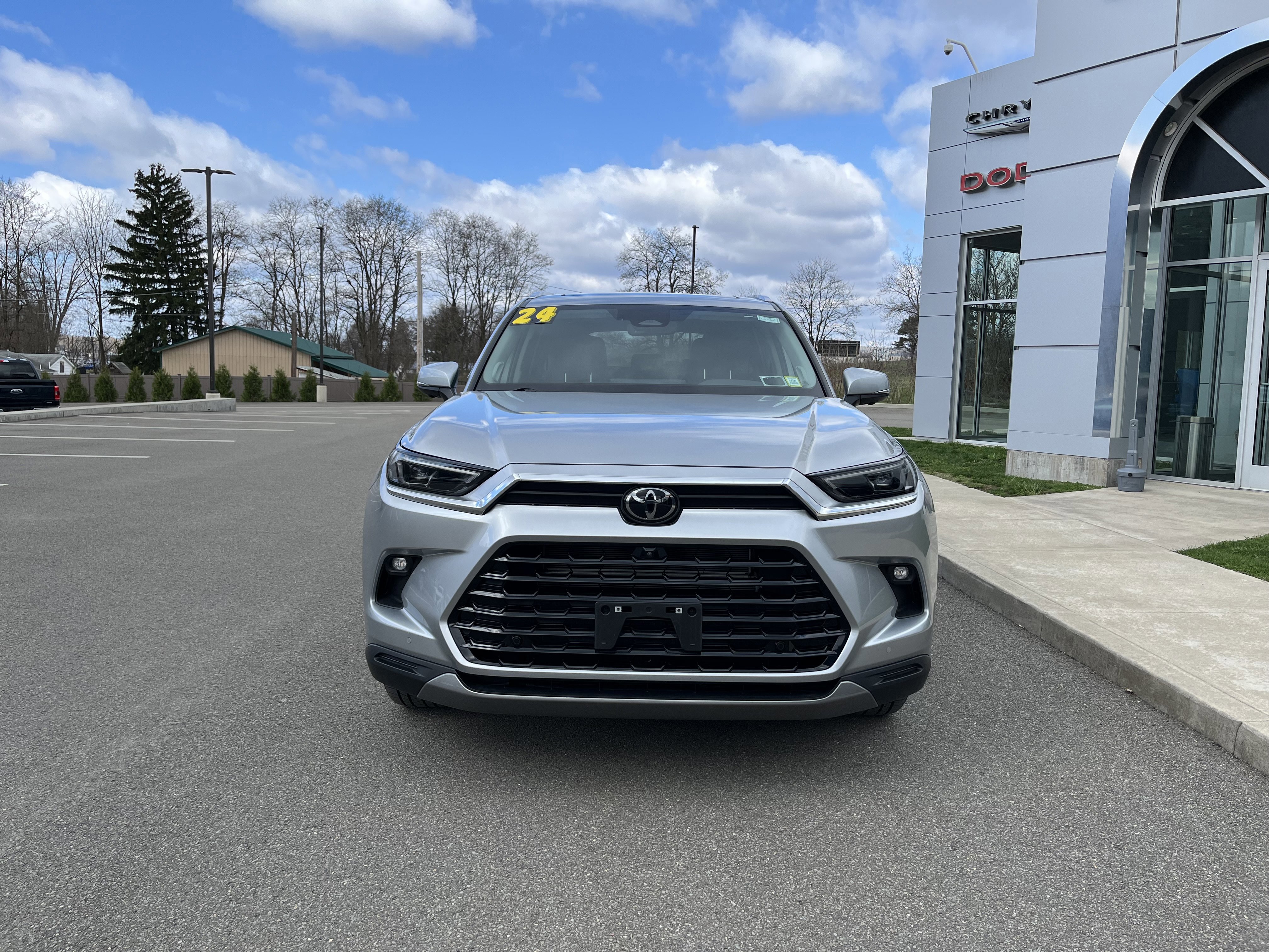 Used 2024 Toyota Grand Highlander AWD Hybrid image 5