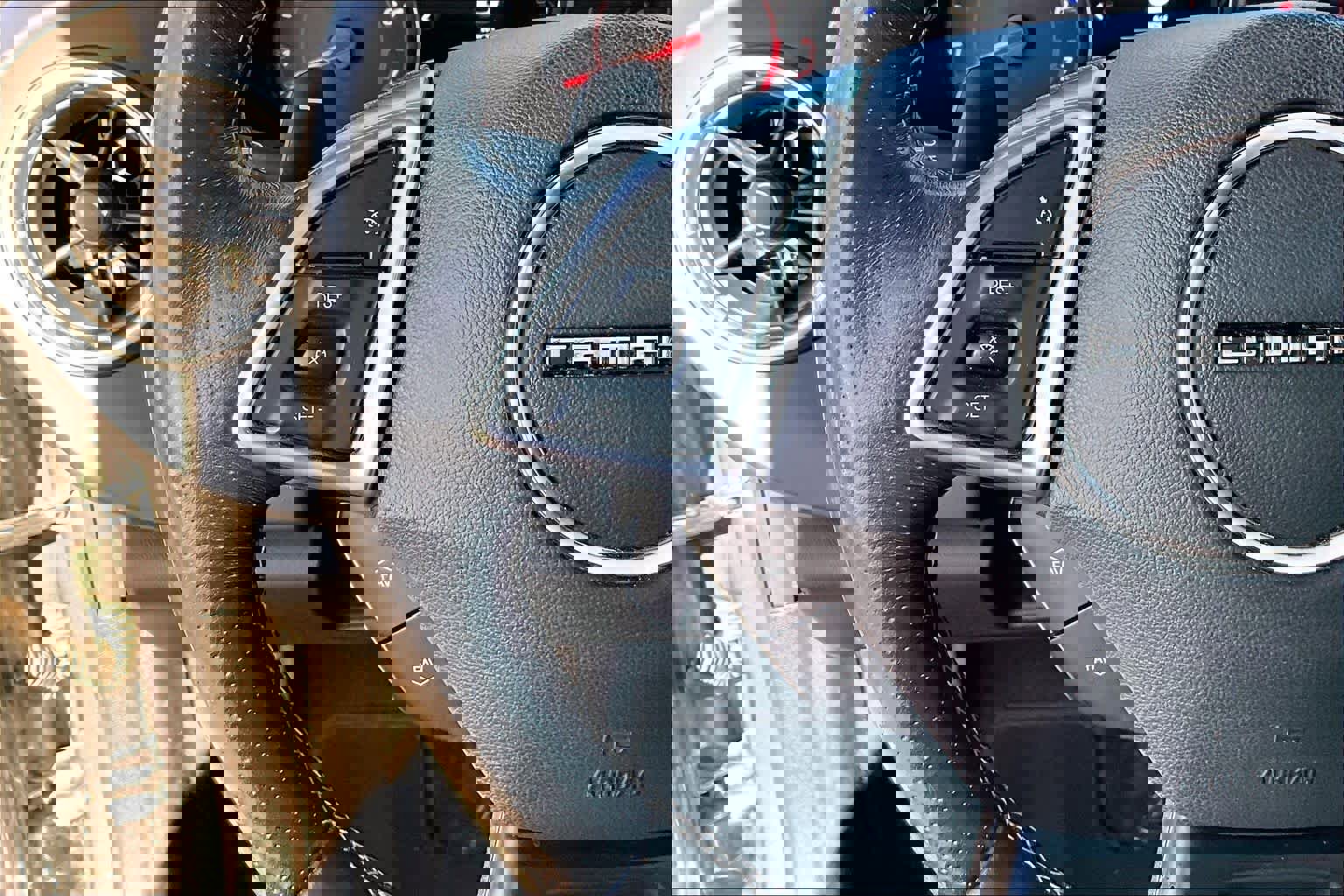 Used 2021 Chevrolet Camaro SS image 23