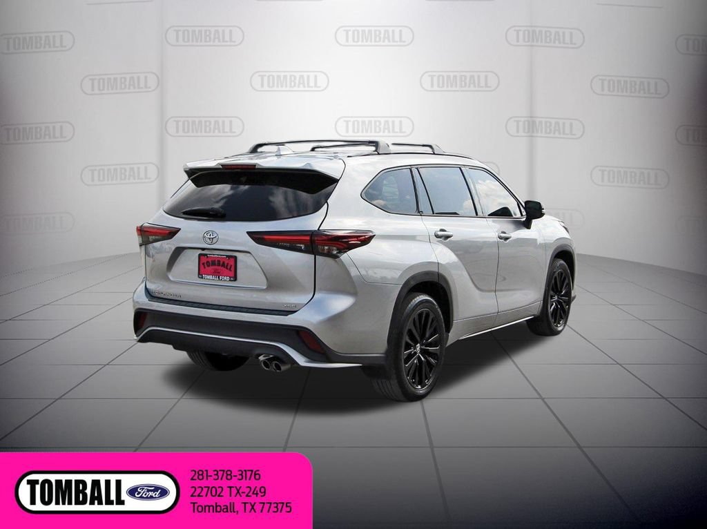 Used 2024 Toyota Highlander XSE FWD image 8