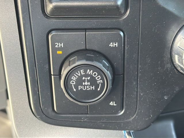 Certified 2022 Ford F150 XLT w/ Equipment Group 302A High image 33