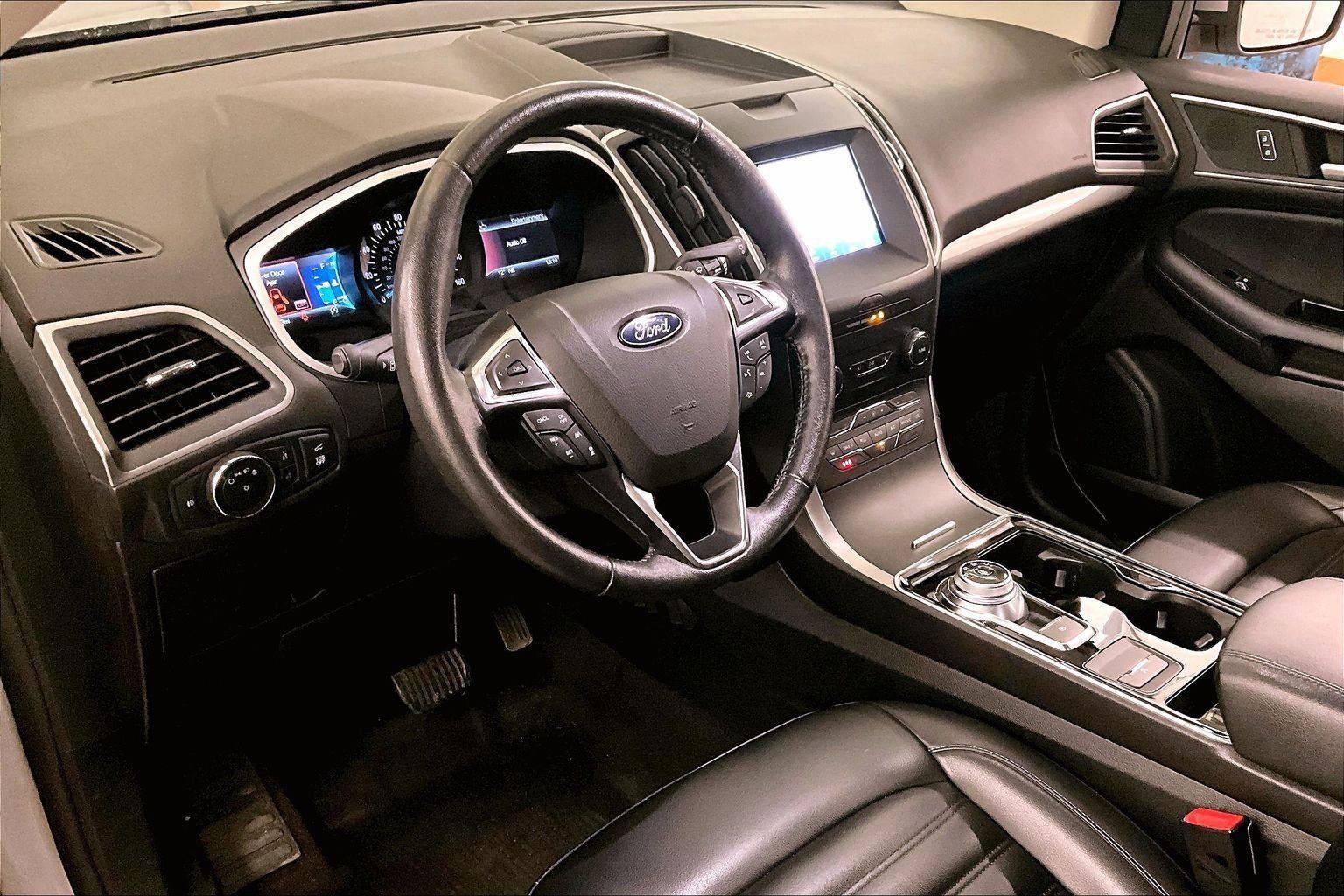 Certified 2020 Ford Edge SEL w/ Convenience Package image 12