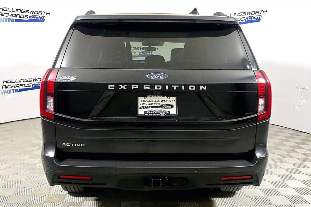Certified 2025 Ford Expedition Active RWD image 4