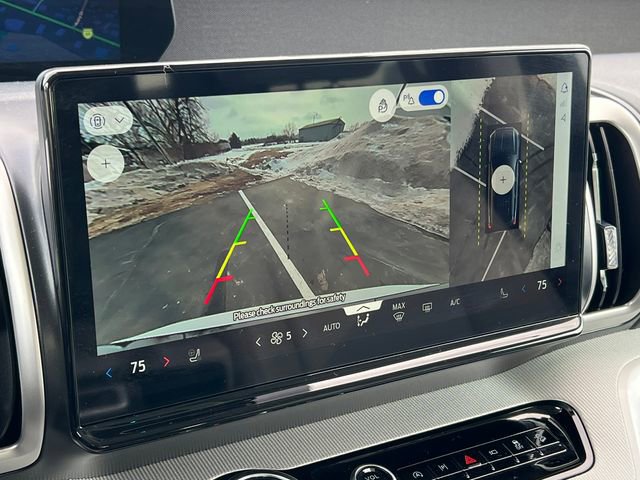 Certified 2025 Ford Expedition Active image 35