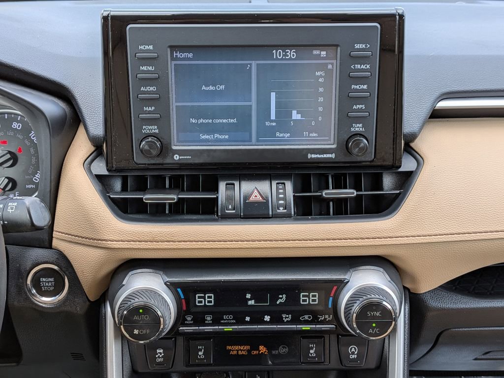 Used 2021 Toyota RAV4 XLE Premium image 19