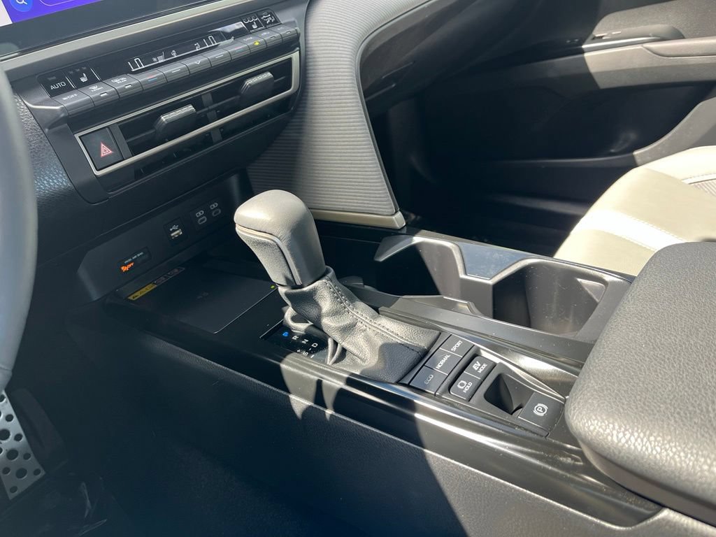 Used 2025 Toyota Camry SE w/ Multimedia Upgrade Package FWD image 30