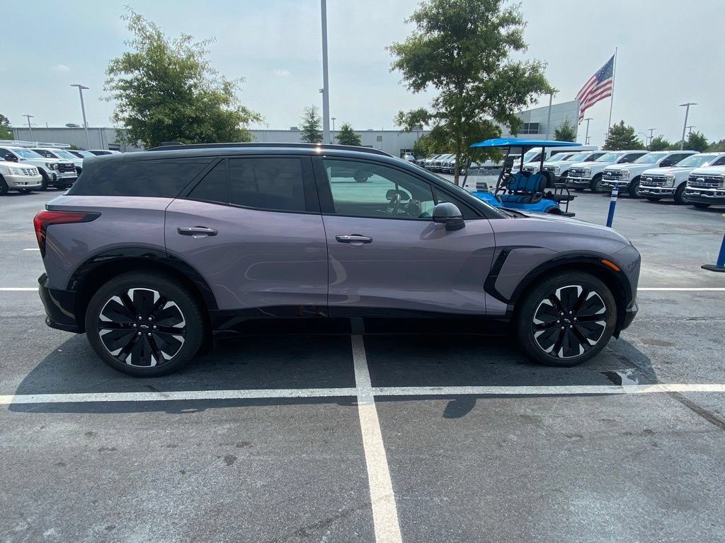 Used 2025 Chevrolet Blazer EV RS AWD/4WD image 8