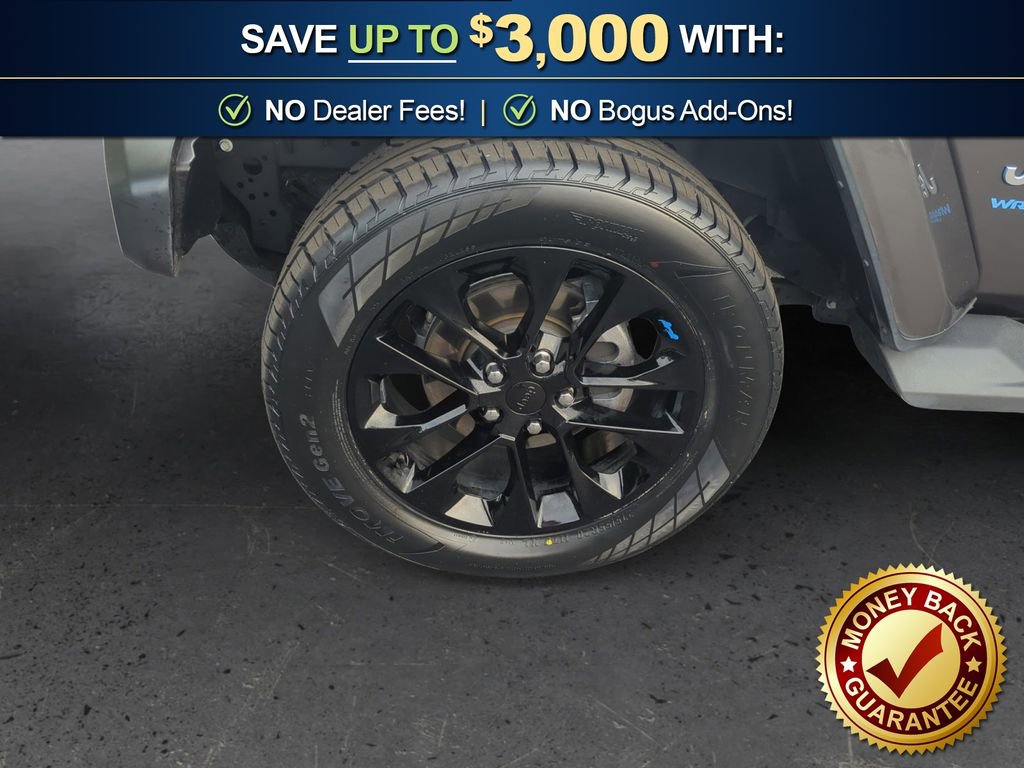 Used 2022 Jeep Wrangler Unlimited Sahara w/ Cold Weather Group AWD/4WD image 13