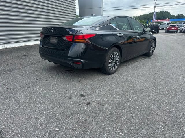 Used 2024 Nissan Altima 2.5 SV FWD image 5