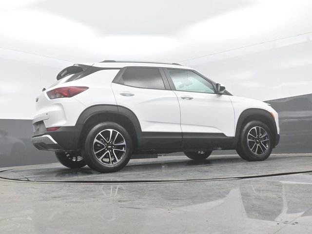 Used 2025 Chevrolet TrailBlazer LT AWD/4WD image 22