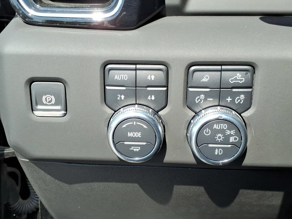 Used 2025 GMC Sierra 2500 Denali Ultimate AWD/4WD image 18