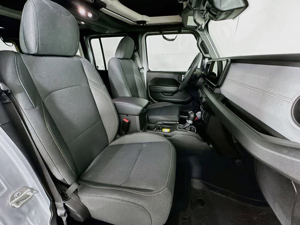 Used 2024 Jeep Wrangler Unlimited Sport AWD/4WD image 15