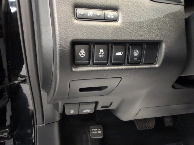 Used 2024 Nissan Murano SV image 16