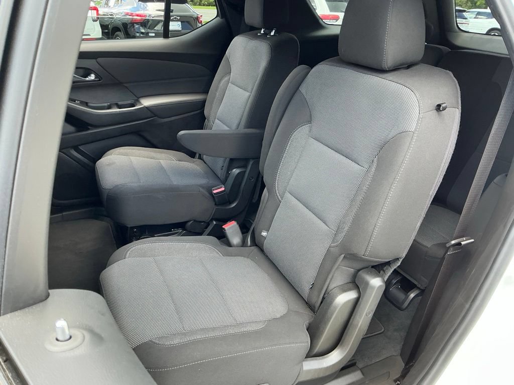 Used 2023 Chevrolet Traverse LT FWD image 30