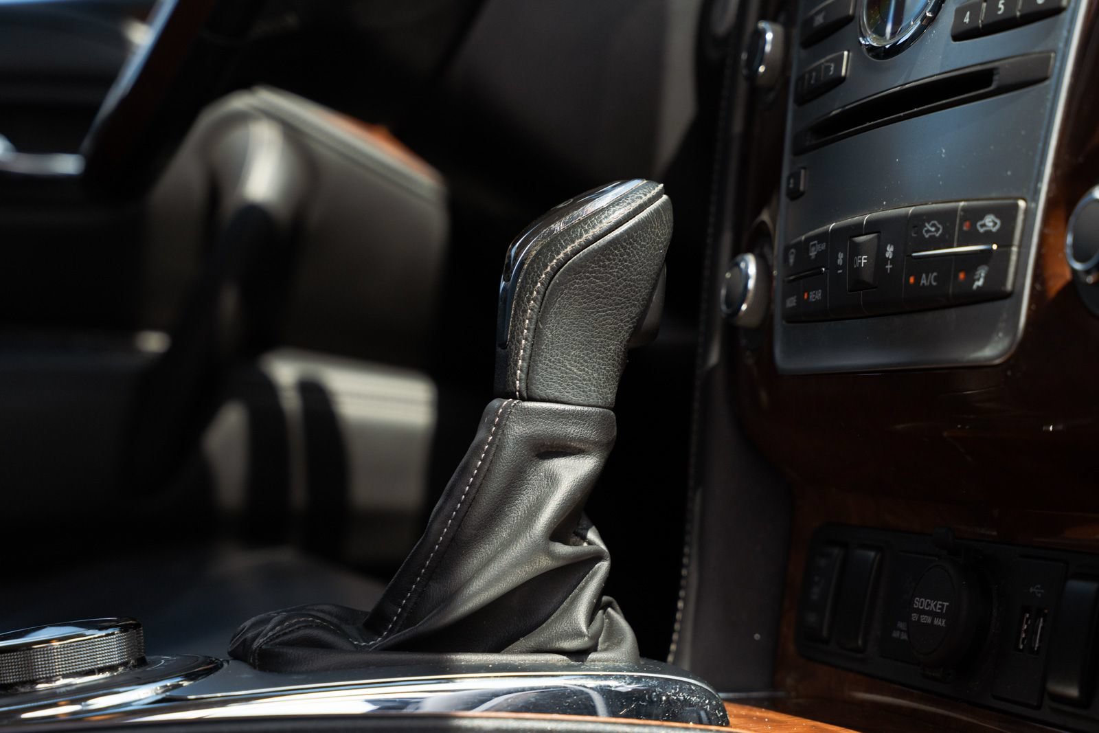 Used 2018 INFINITI QX80 4WD w/ Driver Assistance Package image 28