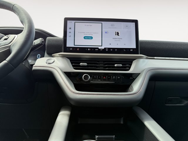 Certified 2025 Ford Explorer Active w/ Active Comfort Package AWD/4WD image 18