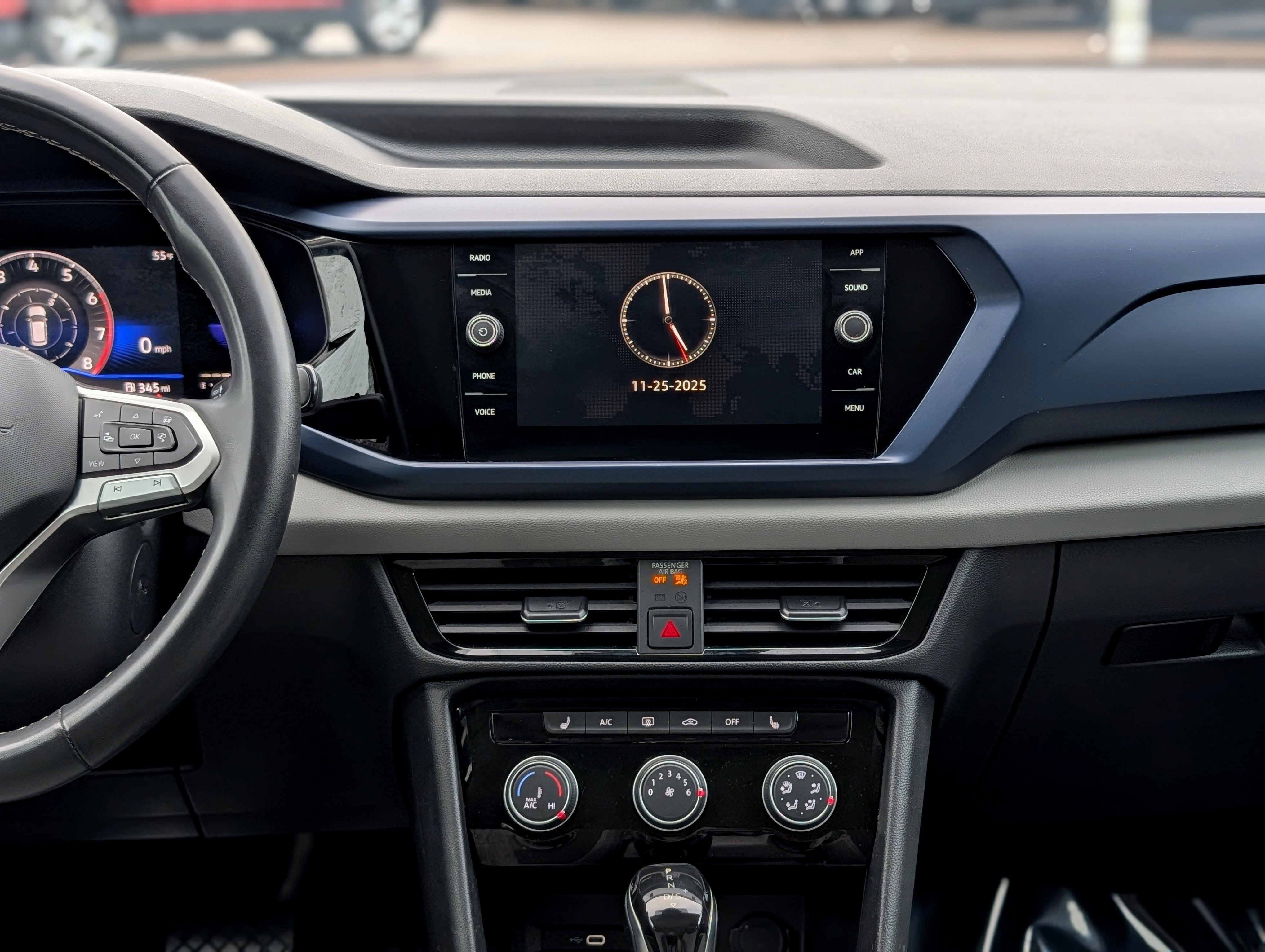 Used 2023 Volkswagen Taos SE image 15