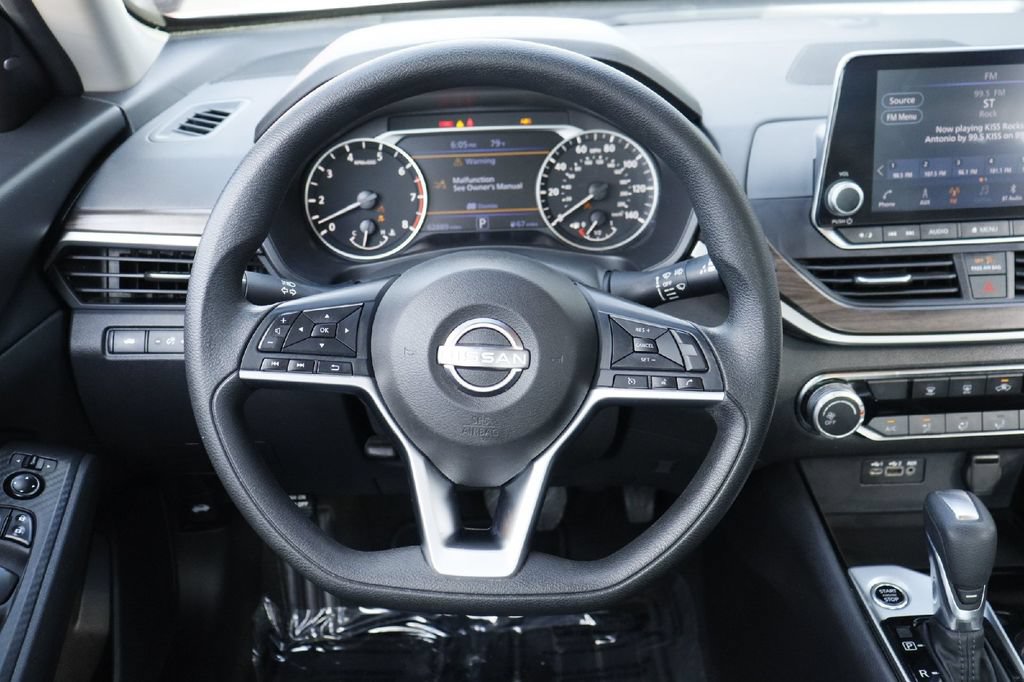 Used 2024 Nissan Altima 2.5 SV FWD image 19