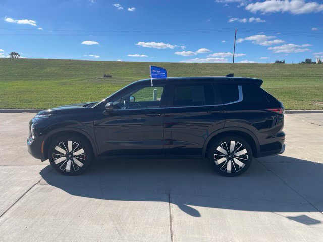 Used 2025 Mitsubishi Outlander SE AWD/4WD image 7
